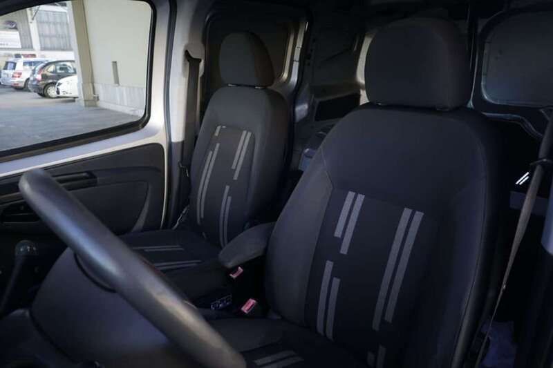 Usata Fiat Fiorino 75 CV (55 kW) 2010 Argento Monovolume