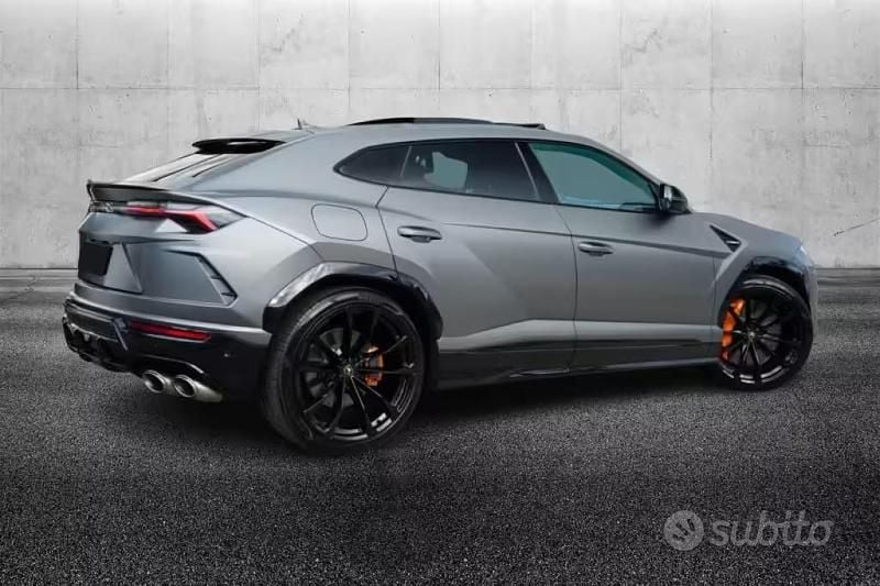 Usata Lamborghini Urus 650 CV (478 kW) 2020 Grigio SUV