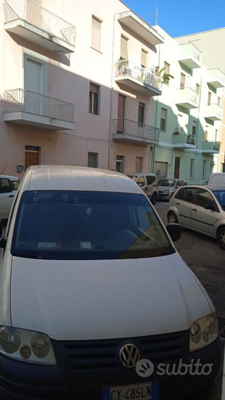 Usata VW Caddy 102 CV (75 kW) 2005 Bianco Monovolume