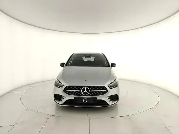 Usata Mercedes B180 Advanced Plus 116 CV (85 kW) 2024 Grigio Utilitaria