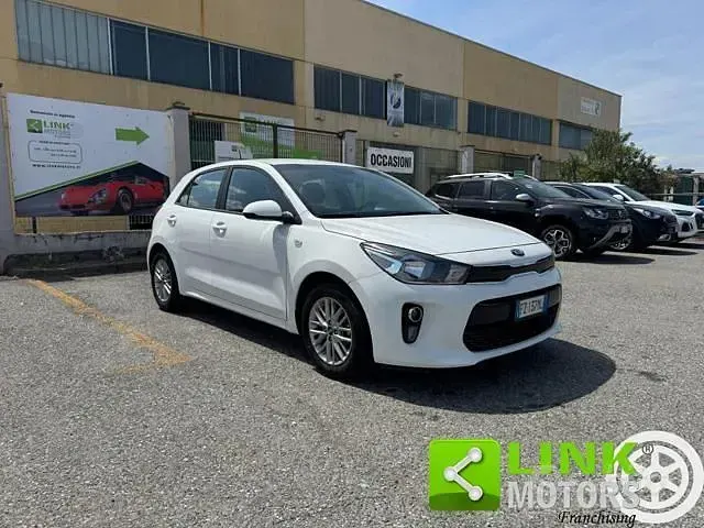 Käytetty Kia Rio 84 HP (61 kW) 2020 Valkoinen Sedan