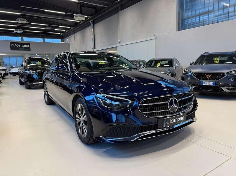 Usata Mercedes E200 Business 197 CV (144 kW) 2021 Blu/azzurro Berlina