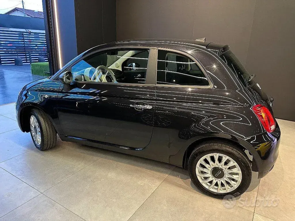 Usata Fiat 500 Lounge 69 CV (50 kW) 2024 Nero metallizzato Utilitaria
