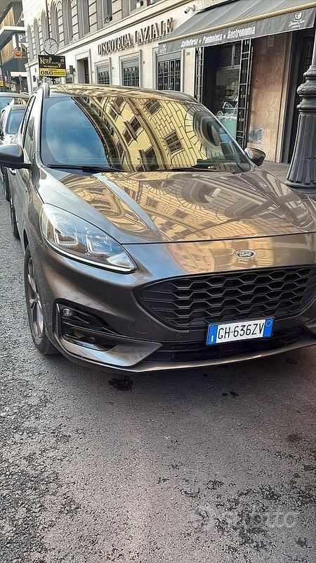 Usata Ford Kuga 120 CV (88 kW) 2022 SUV