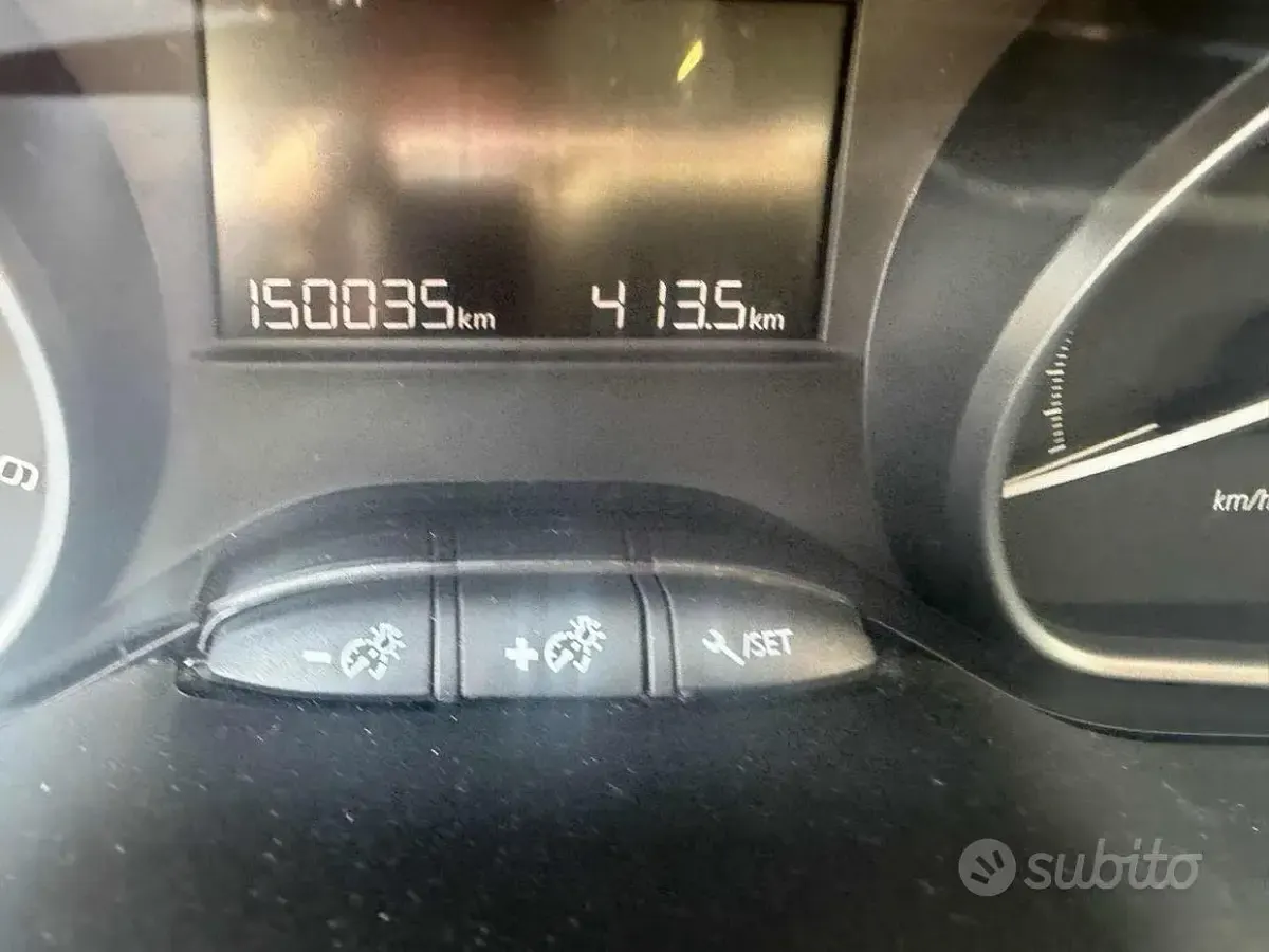 Begagnad Peugeot 2008 Active 99 HK (72 kW) 2017 Svart SUV