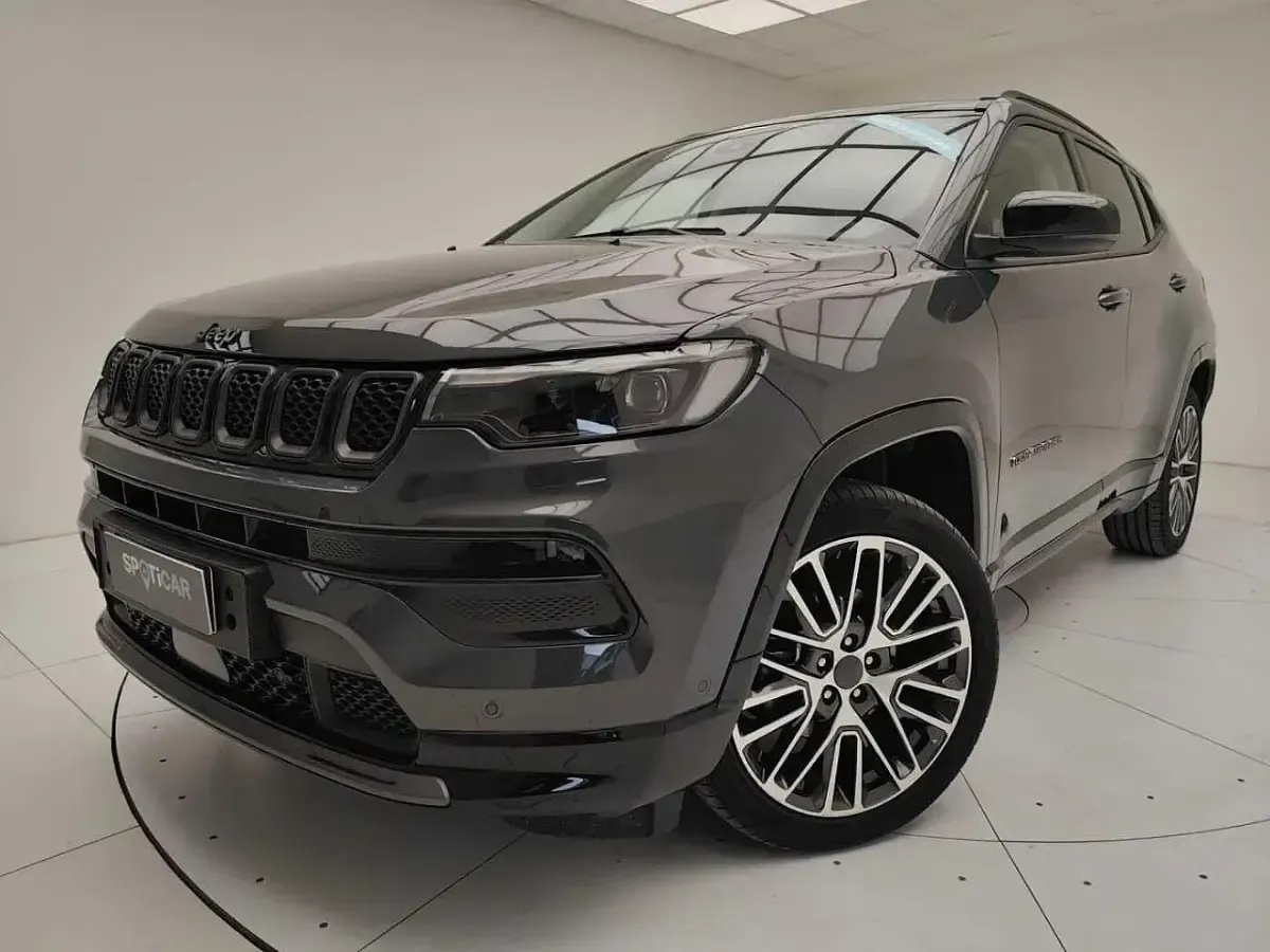Usata Jeep Compass Summit 131 CV (96 kW) 2025 SUV