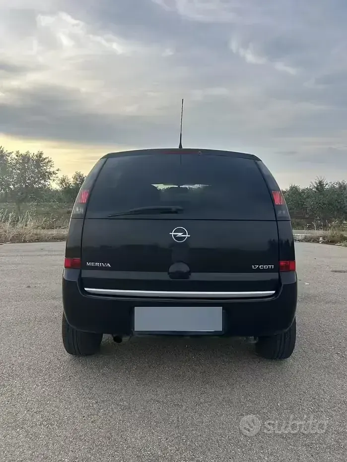 Usata Opel Meriva 101 CV (74 kW) 2010 Monovolume