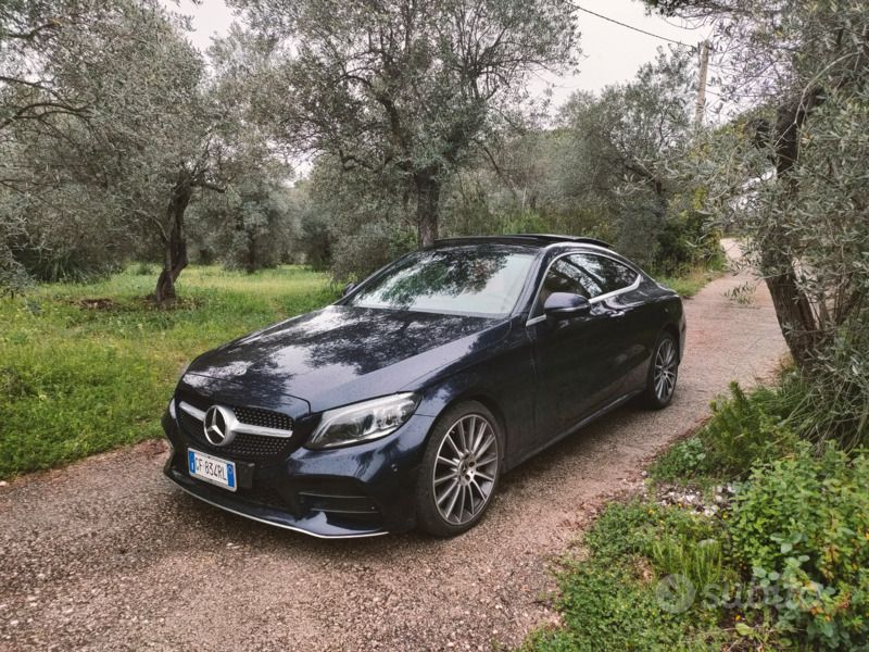 Usata Mercedes 220 170 CV (125 kW) 2021 Blu Coupé