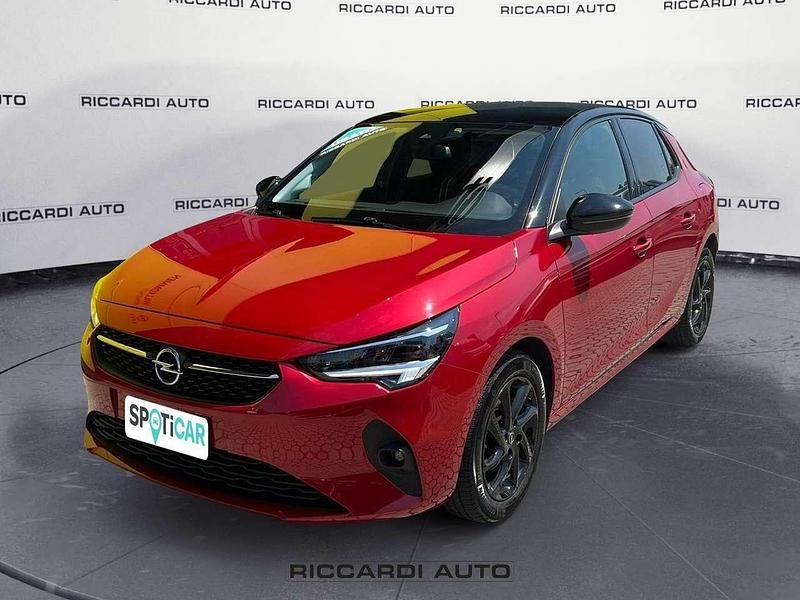 Rosso Usata 2022 Opel Blitz Edition Tre volumi | 13.500 € - Immagine 1/3