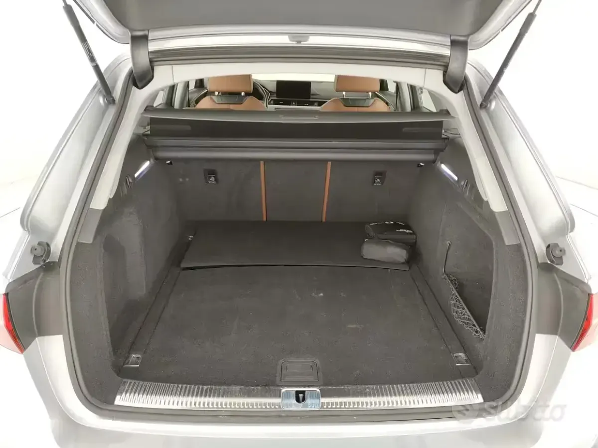 Usata Audi A4 Allroad Business 204 CV (150 kW) 2021 Grigio Station wagon