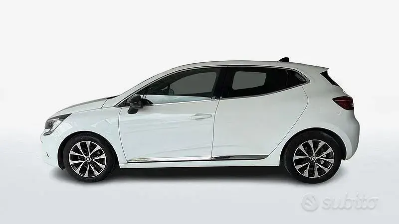 Usata Renault Clio V Techno 101 CV (74 kW) 2023 Bianco Berlina