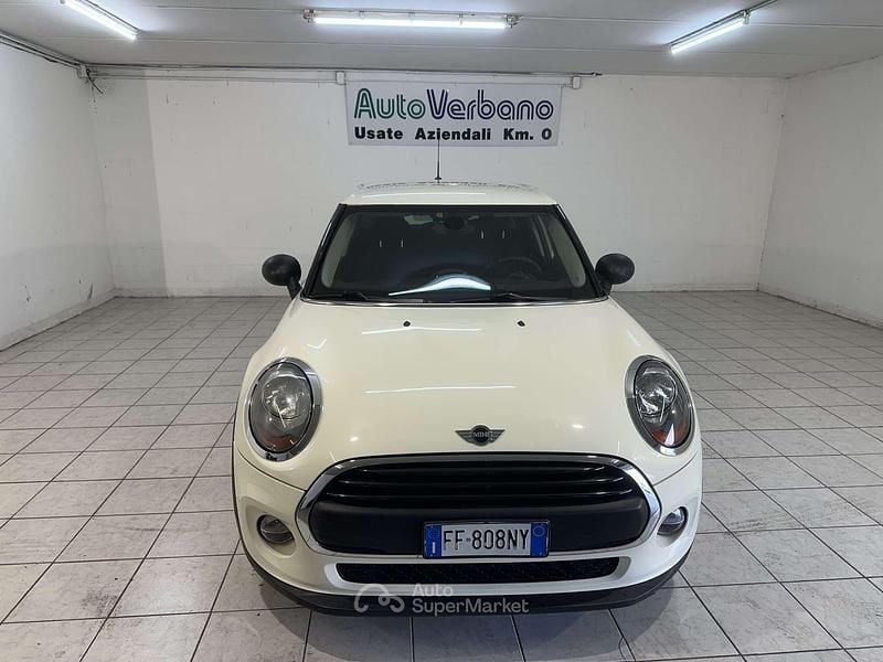Usata Mini ONE 75 CV (55 kW) 2016 Beige Utilitaria