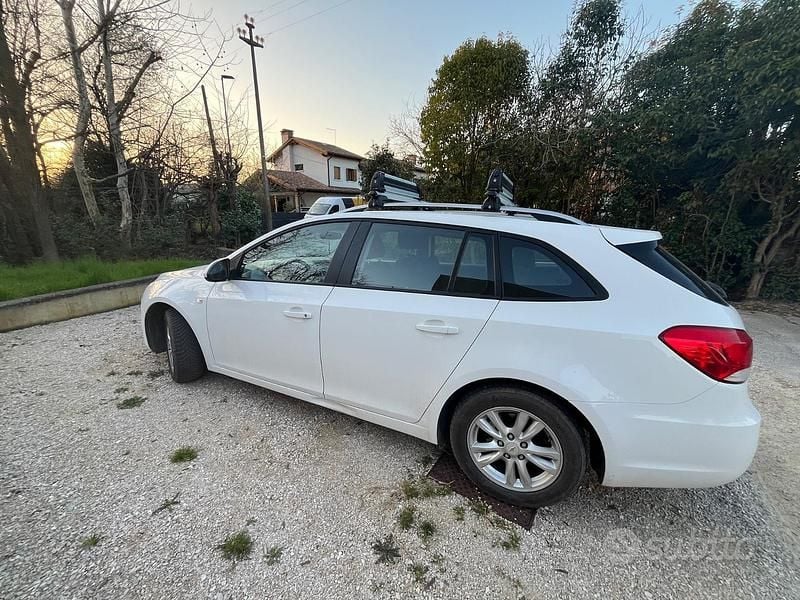Usata Chevrolet Cruze LT 131 CV (96 kW) 2013 Bianco Station wagon