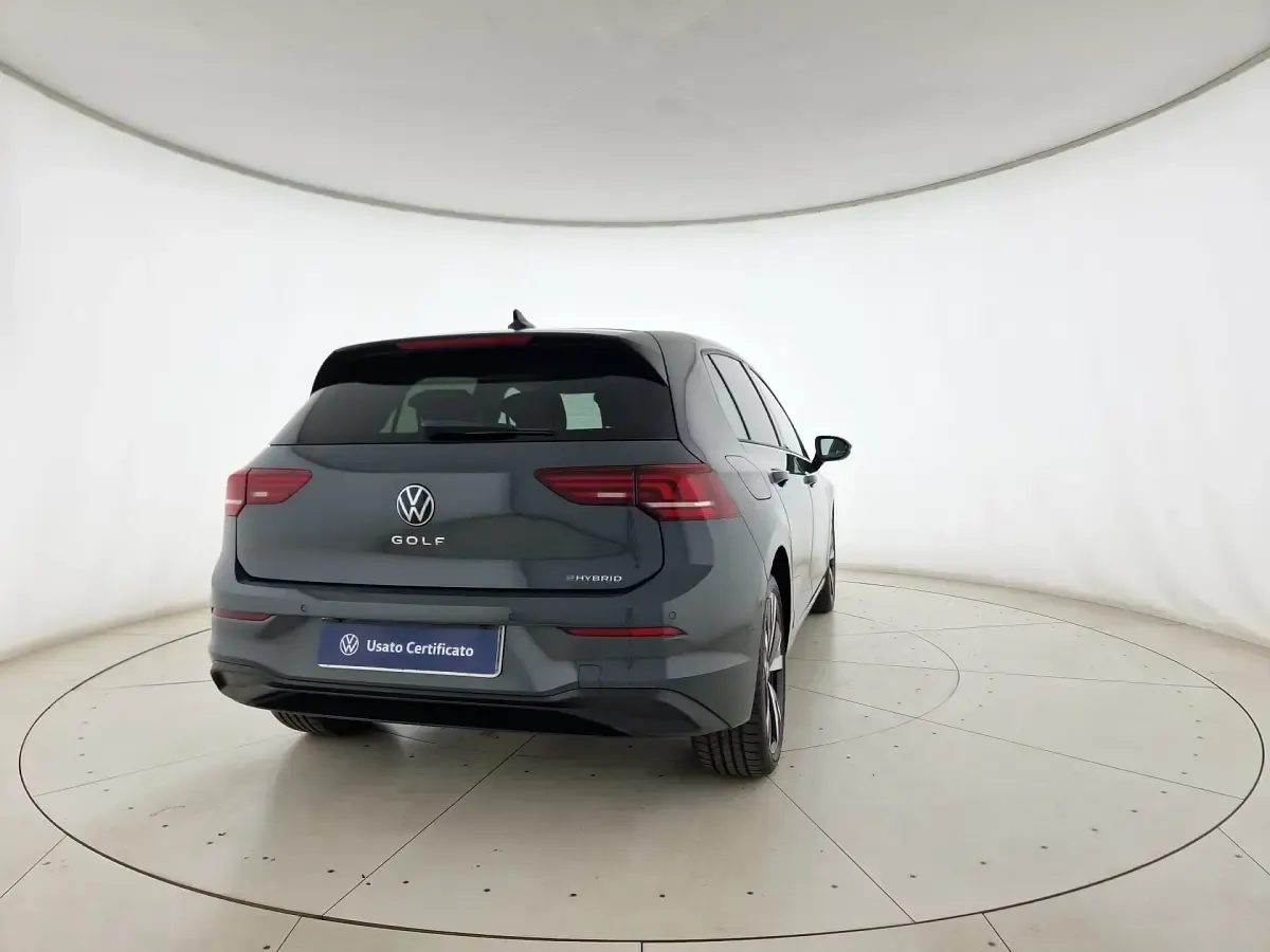 Nuova VW Golf VIII Edition 204 CV (150 kW) 2026 Dolphin grey metallizzato Berlina