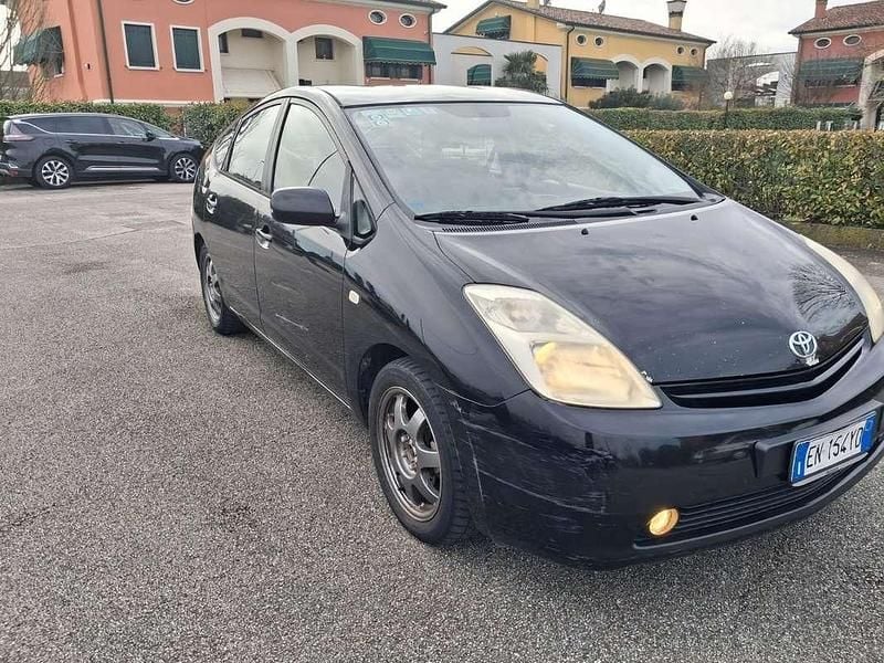 Usata Toyota Prius 77 CV (56 kW) 2005 Nero Utilitaria