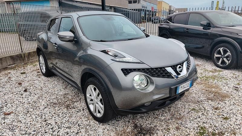 Usata Nissan Juke Acenta 110 CV (80 kW) 2017 Grigio SUV