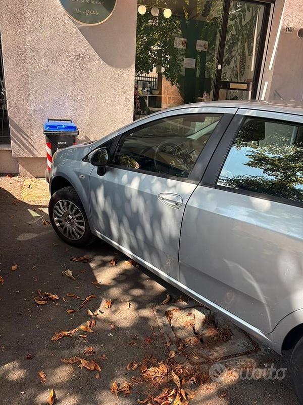 Usata Fiat Punto 77 CV (56 kW) 2009 Grigio Utilitaria