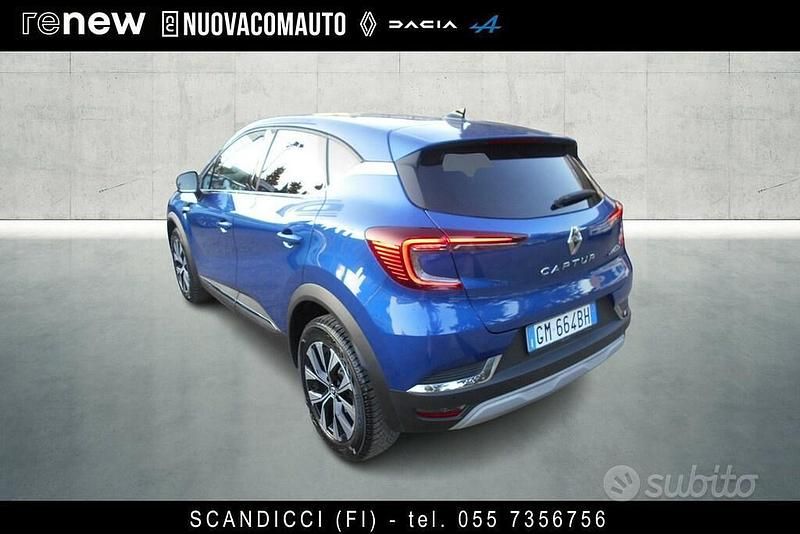 Usata Renault Captur Intens 101 CV (74 kW) 2023 Blu SUV