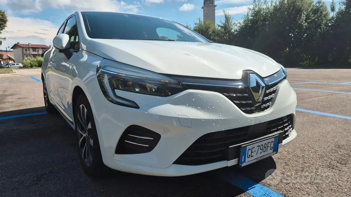 Usata Renault Clio 145 CV (106 kW) 2021 Bianco Utilitaria