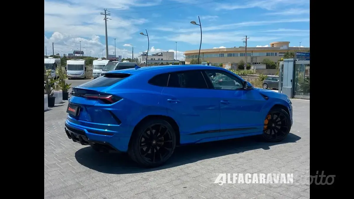 Usata Lamborghini Urus 650 CV (478 kW) 2020 Blu SUV
