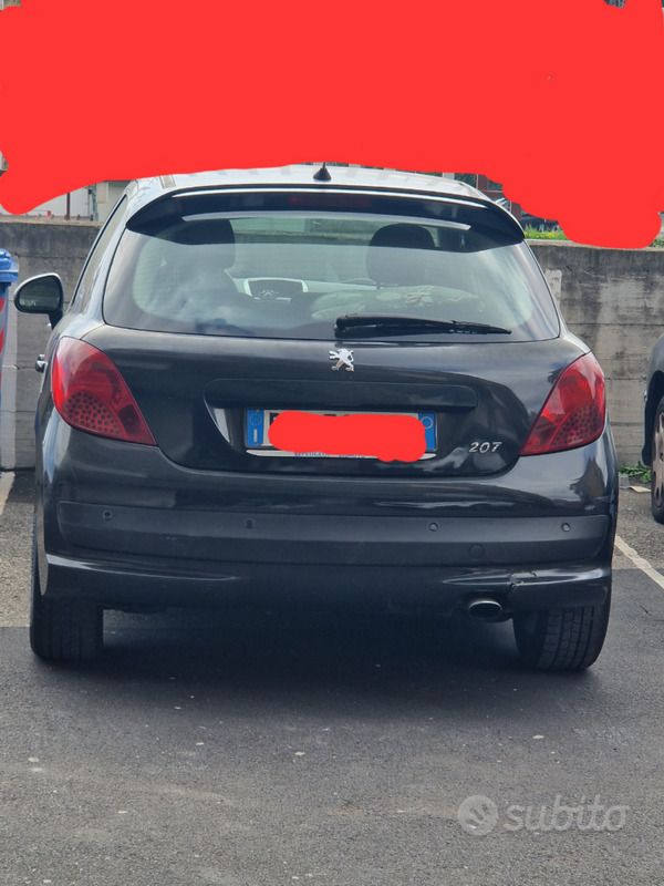 Nero Usata 2007 Peugeot 207 Tre volumi | 1500 € (Super prezzo) - Immagine 1/4