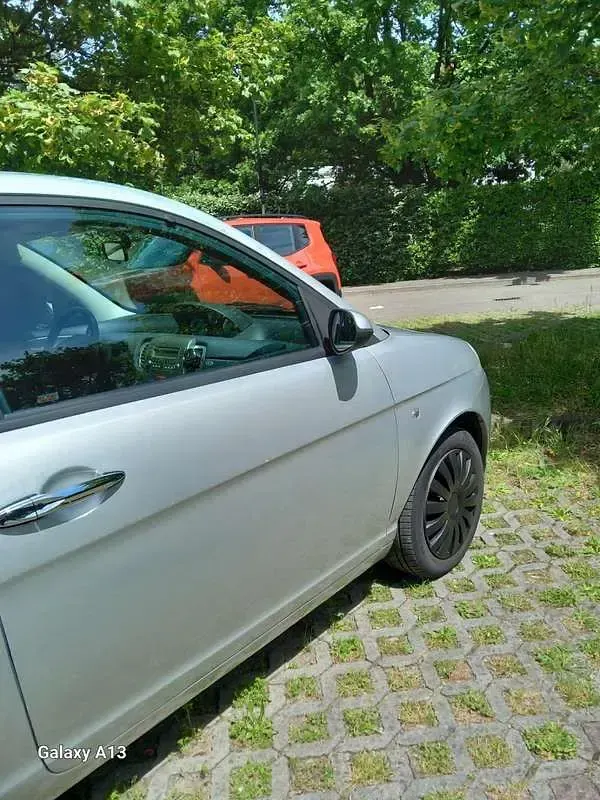 Usata Lancia Ypsilon 75 CV (55 kW) 2008 Utilitaria