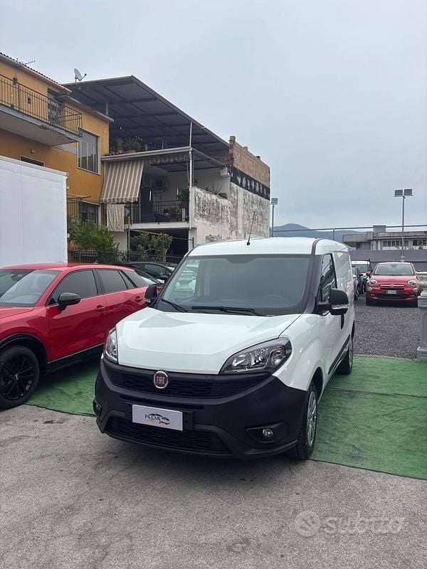 Usata Fiat Doblò 95 CV (69 kW) 2019 Bianco Monovolume