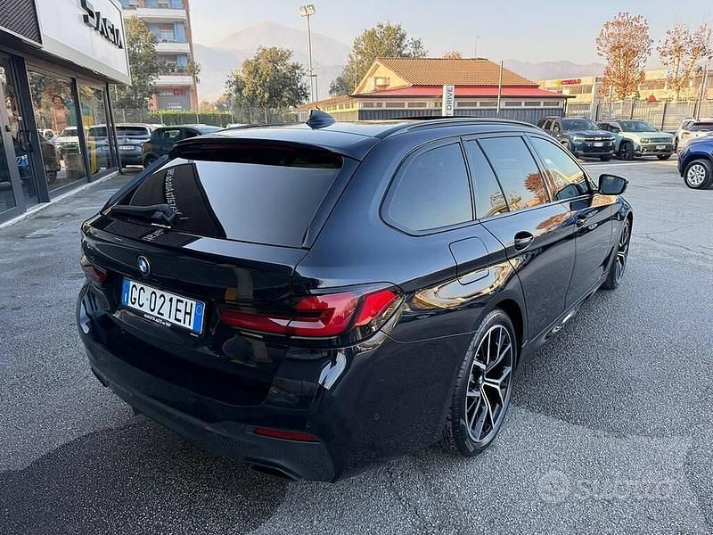 Usado BMW 530 M Sport 249 HP (183 kW) 2020 Azul Carrinha