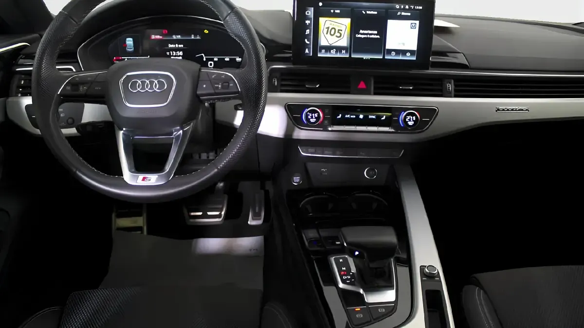 Usata Audi A5 Sportback Ambiente 204 CV (150 kW) 2024 Grigio daytona perla Utilitaria
