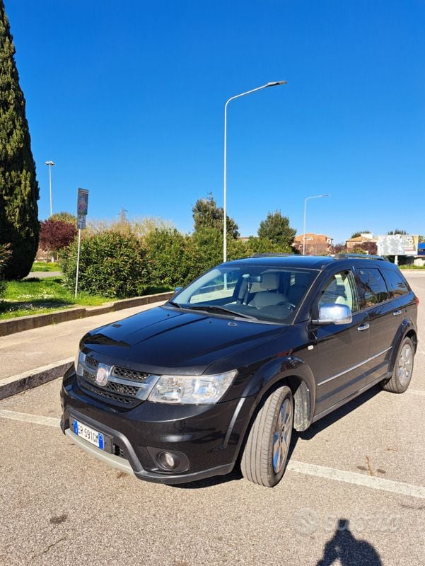 Nero Usata 2013 Fiat Freemont SUV | 8000 € (Buon prezzo) - Immagine 1/4