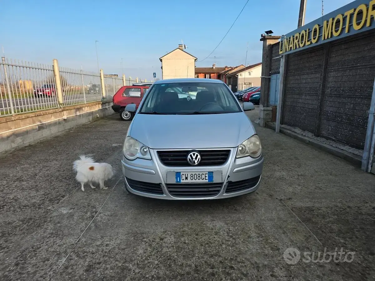 Usata VW Polo Comfortline 75 CV (55 kW) 2005 Grigio Utilitaria