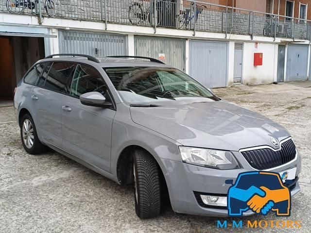 Usata Skoda Octavia Elegance 105 CV (77 kW) 2013 Grigio scuro Station wagon