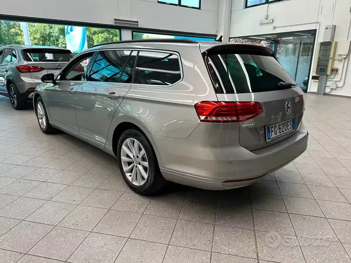 Usata VW Passat Business 150 CV (110 kW) 2017 Grigio Station wagon