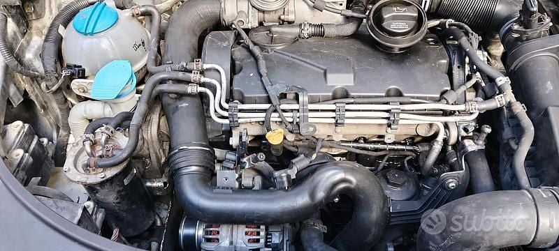 Usata VW Touran 2008 Grigio Monovolume