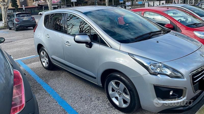 Usata Peugeot 3008 Business-Line 116 CV (85 kW) 2014 Grigio Station wagon