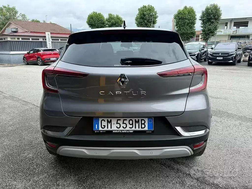 Usata Renault Captur Intens 101 CV (74 kW) 2023 SUV