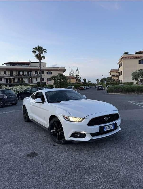 Usata 2015 Ford Mustang Fastback Coupé | 27.000 € (Buon prezzo) - Immagine 1/4