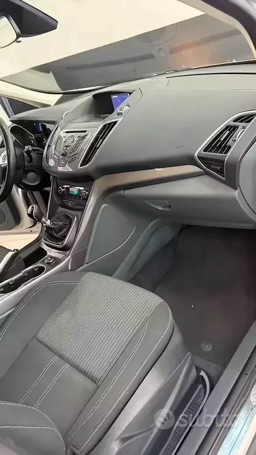 Usata Ford C-MAX Titanium 115 CV (84 kW) 2015 Grigio Monovolume