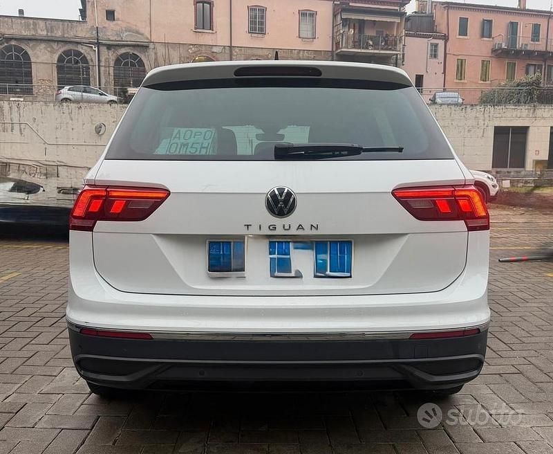 Usata VW Tiguan Life 150 CV (110 kW) 2020 Bianco SUV