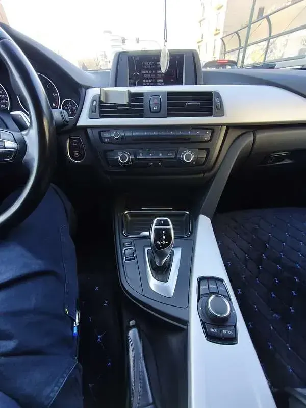 Usata BMW 320 184 CV (135 kW) 2012 Berlina