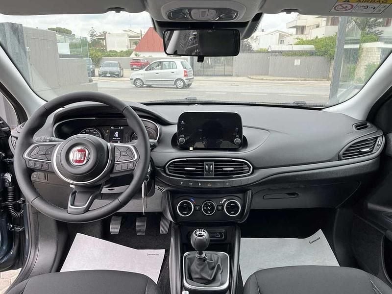 Nuova Fiat Tipo 131 CV (96 kW) 2026 Blu oceano Berlina