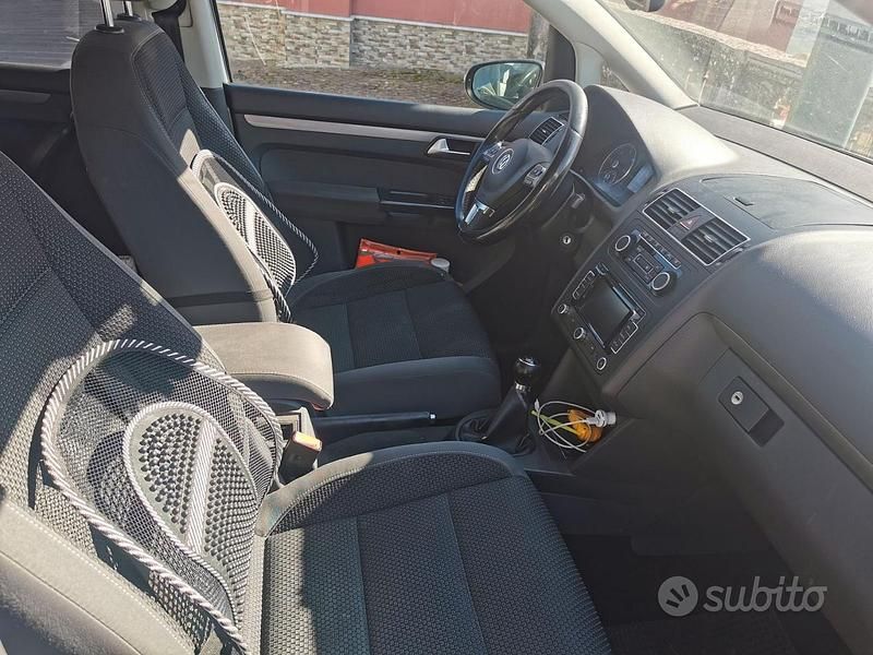 Usata VW Touran 2012 Grigio Monovolume