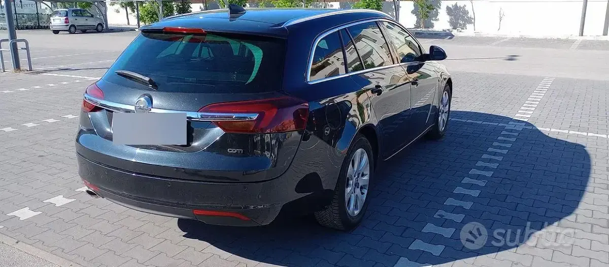 Usata Opel Insignia Business 170 CV (125 kW) 2016 Nero Station wagon