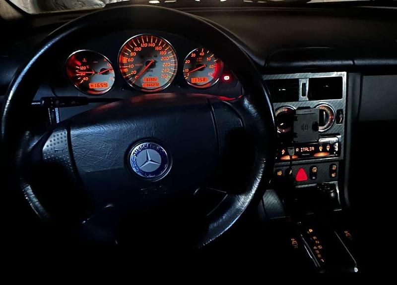 Usata Mercedes SLK230 193 CV (141 kW) 1998 Cabrio