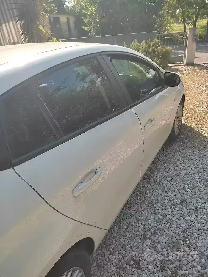 Usata Fiat Bravo 90 CV (66 kW) 2010 Bianco Utilitaria