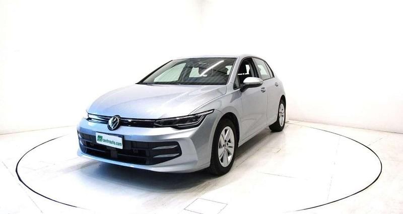 Usata VW Golf VIII Life 116 CV (85 kW) 2025 Argento Berlina