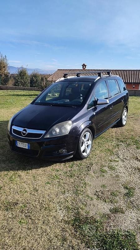 Usata Opel Zafira 2005 Nero Monovolume