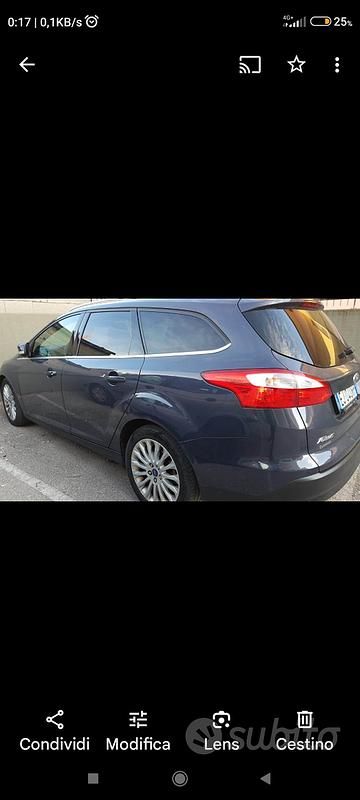 Usata Ford Focus Titanium 115 CV (84 kW) 2011 Blu Station wagon