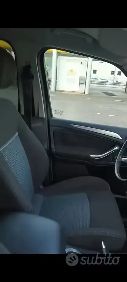 Usata Ford S-MAX 163 CV (119 kW) 2013 Grigio Monovolume