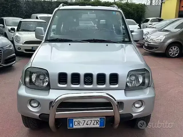 Usata Suzuki Jimny 82 CV (60 kW) 2004 Grigio SUV